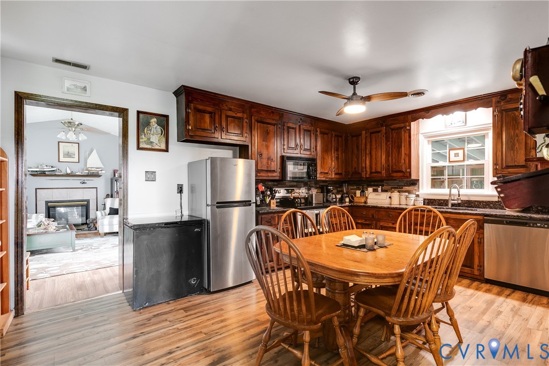 12237 Pinhook Rd
