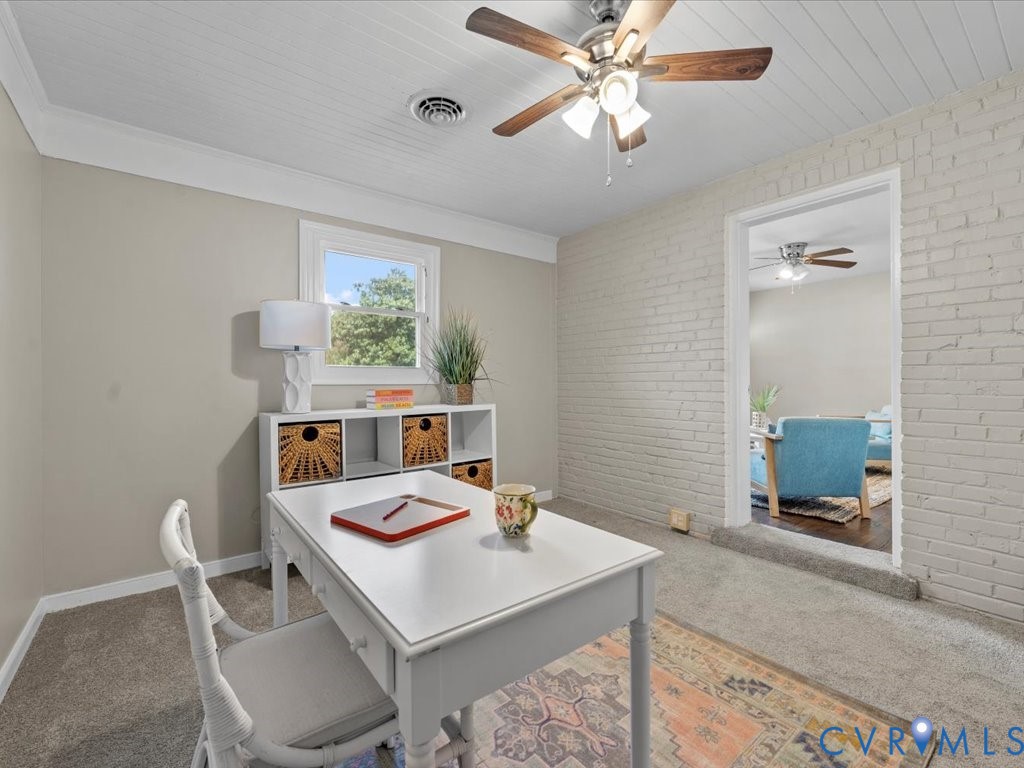2501 Carlisle Ave