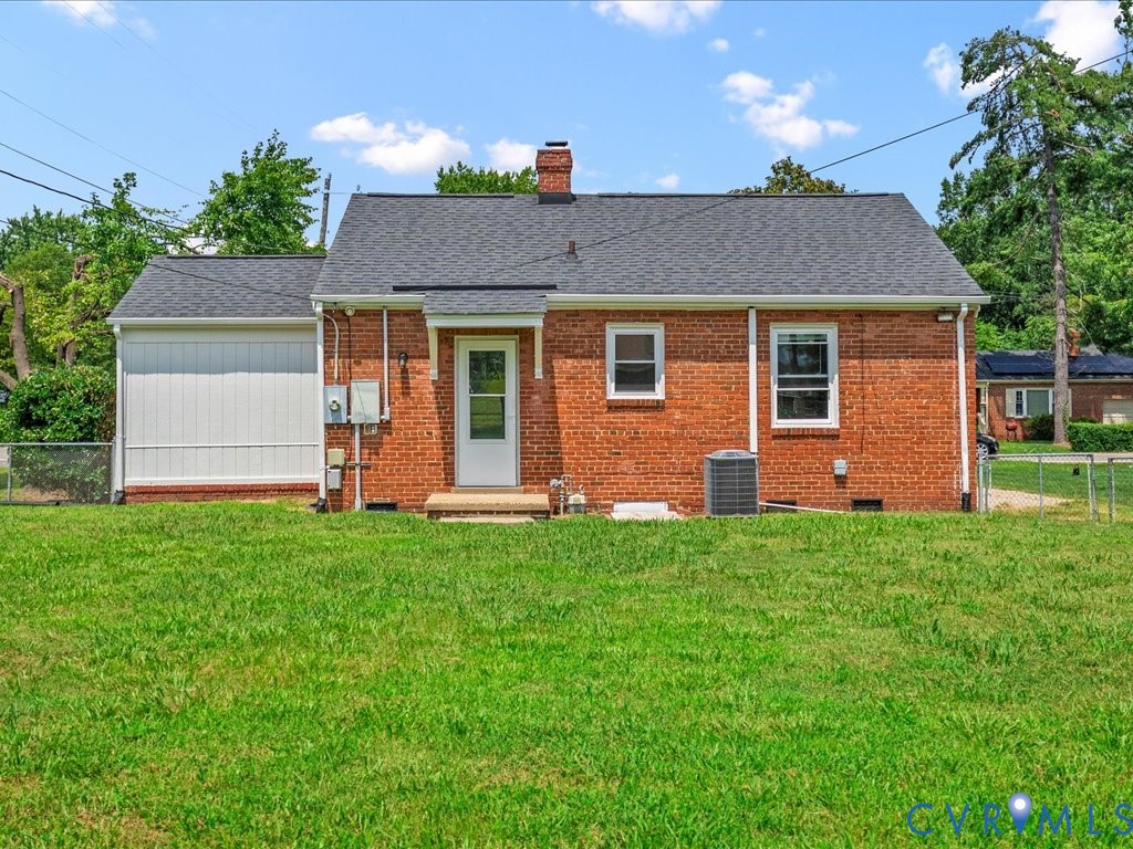 2501 Carlisle Ave