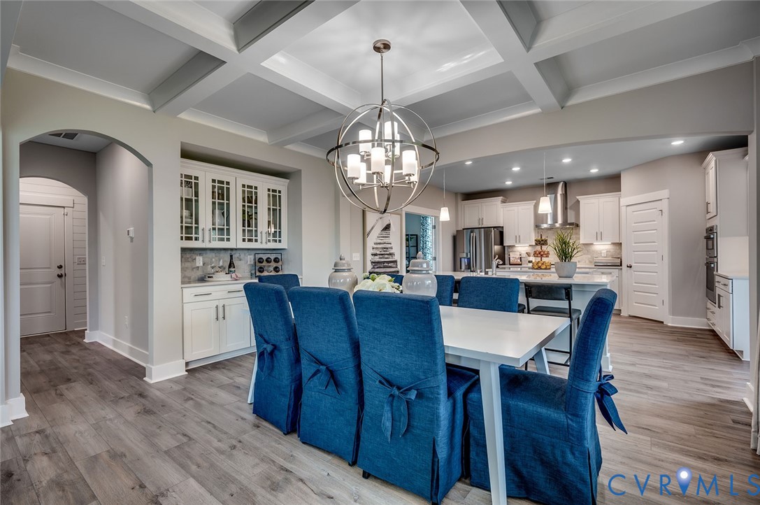 6860 Cove Creek Ter