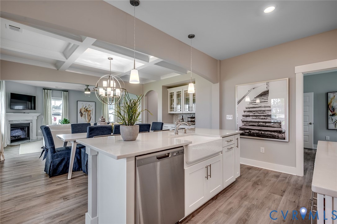 6860 Cove Creek Ter
