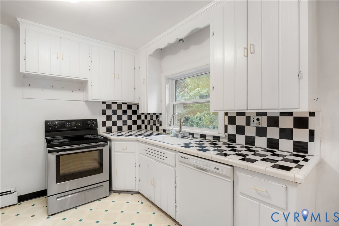8211 Rambler Dr