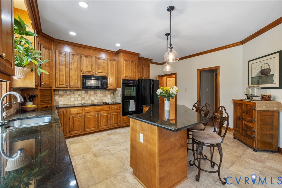 12700 Lakestone Dr