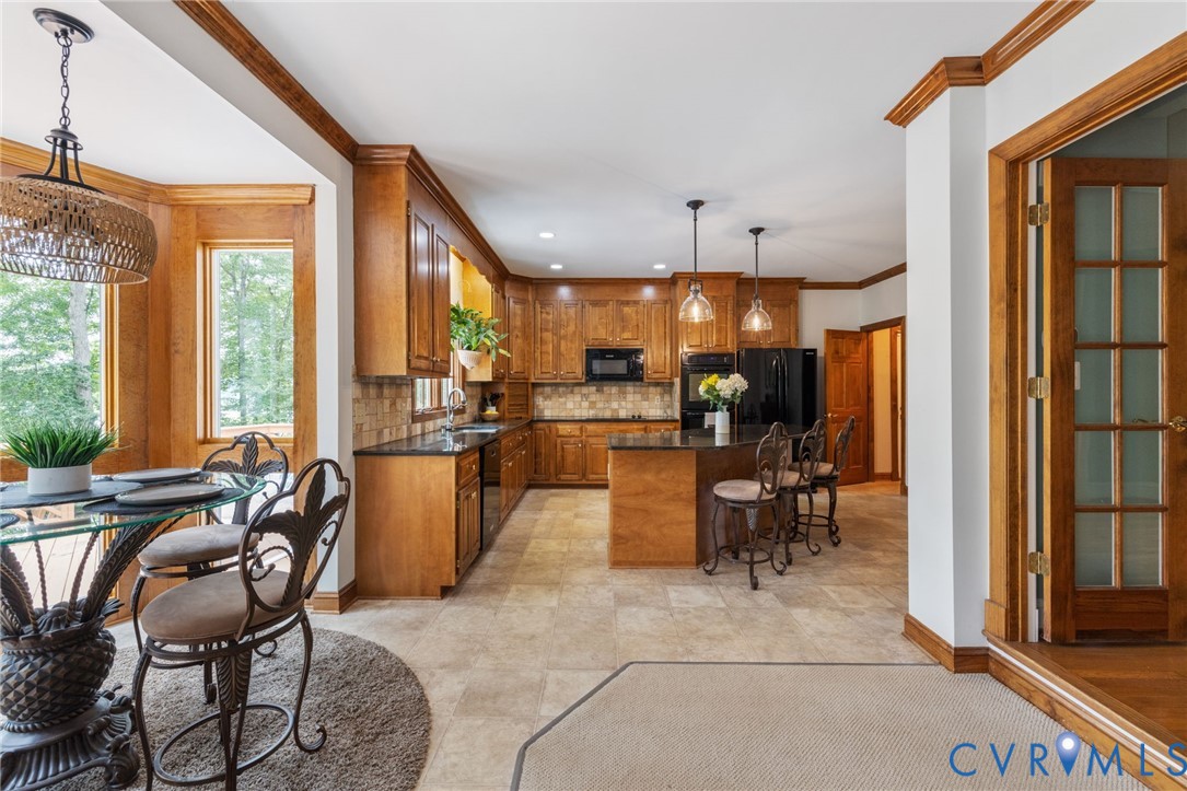 12700 Lakestone Dr