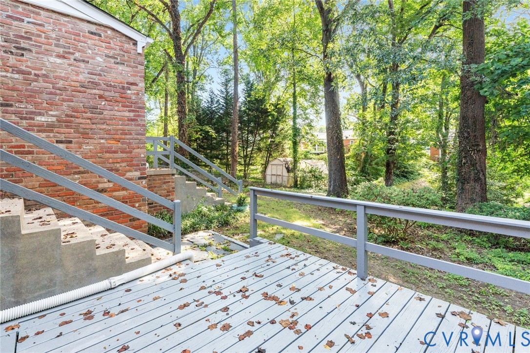 521 Willowtree Dr