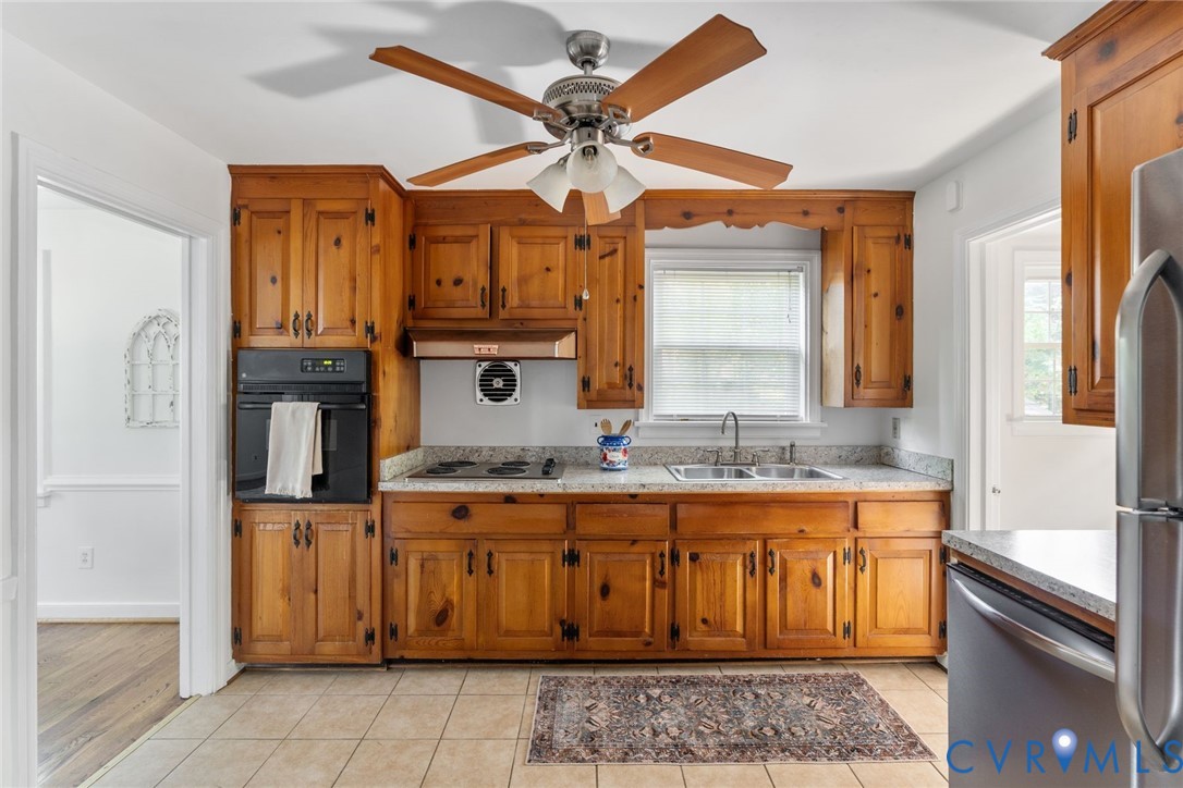 521 Willowtree Dr