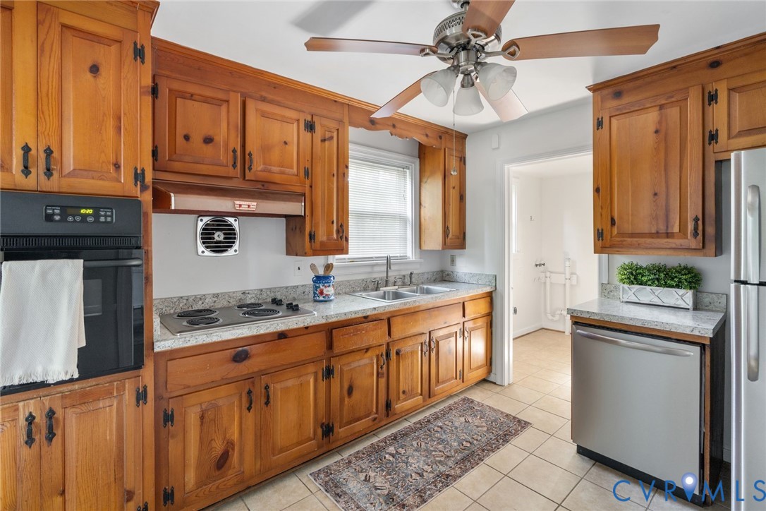 521 Willowtree Dr