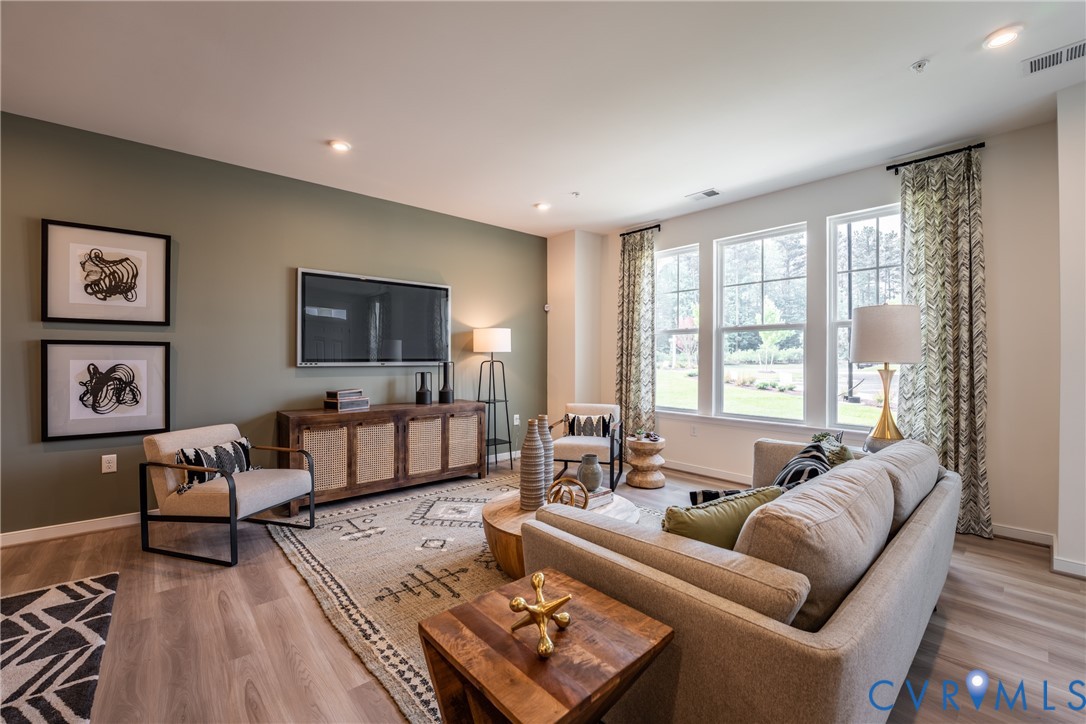5309 Twisting Vine Ln Unit#101