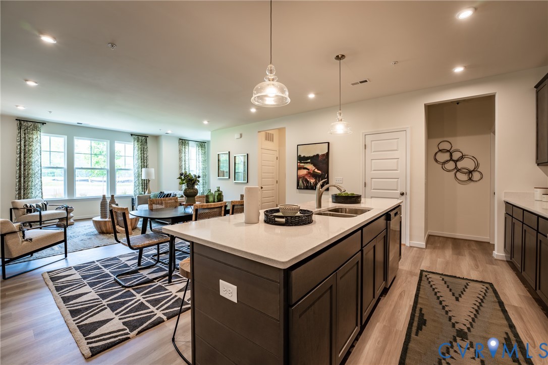 5309 Twisting Vine Ln Unit#101