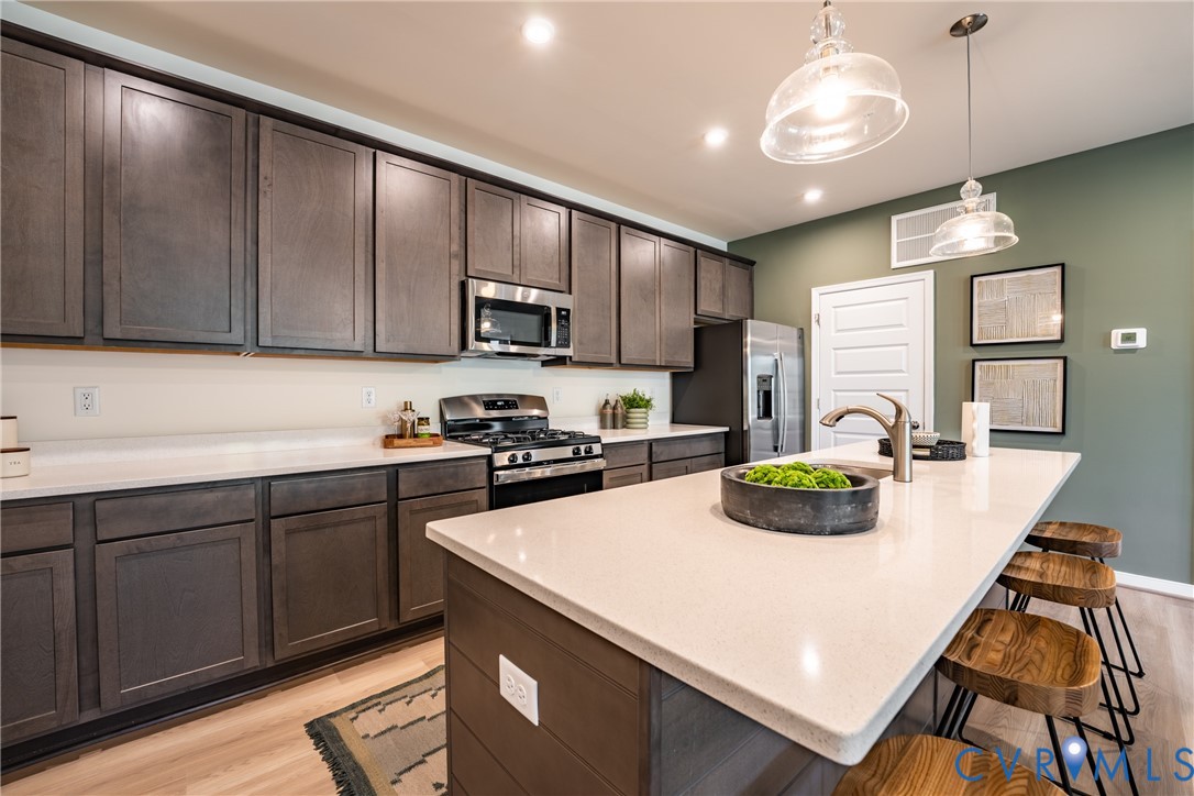 5309 Twisting Vine Ln Unit#101