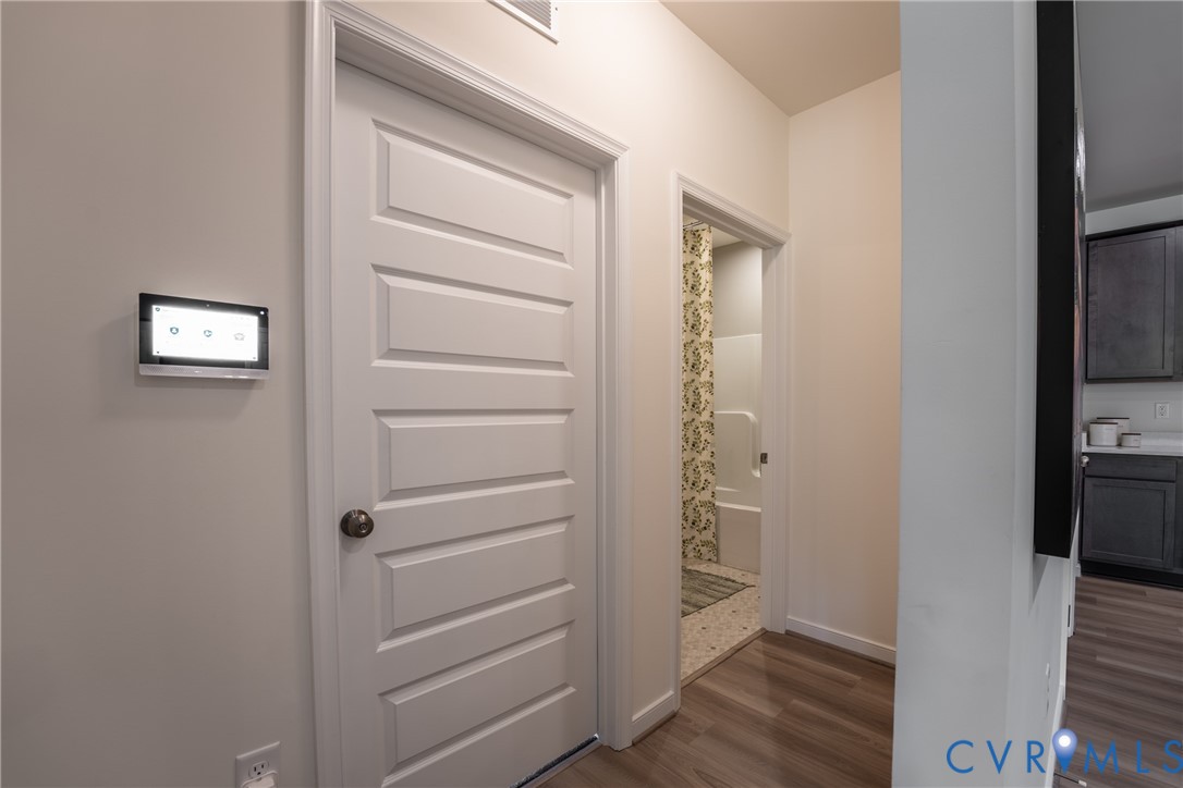 5309 Twisting Vine Ln Unit#101