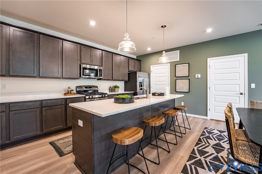 5309 Twisting Vine Ln Unit#101
