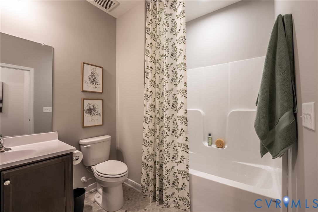 5309 Twisting Vine Ln Unit#101