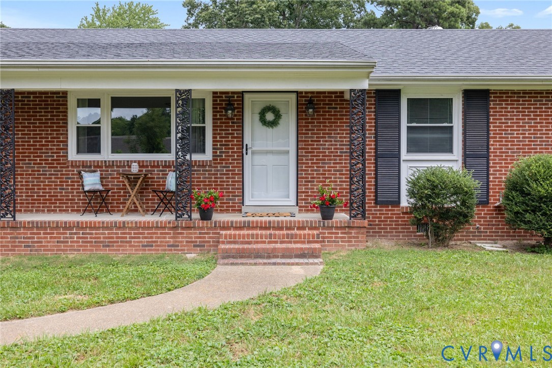 308 Woodview Dr