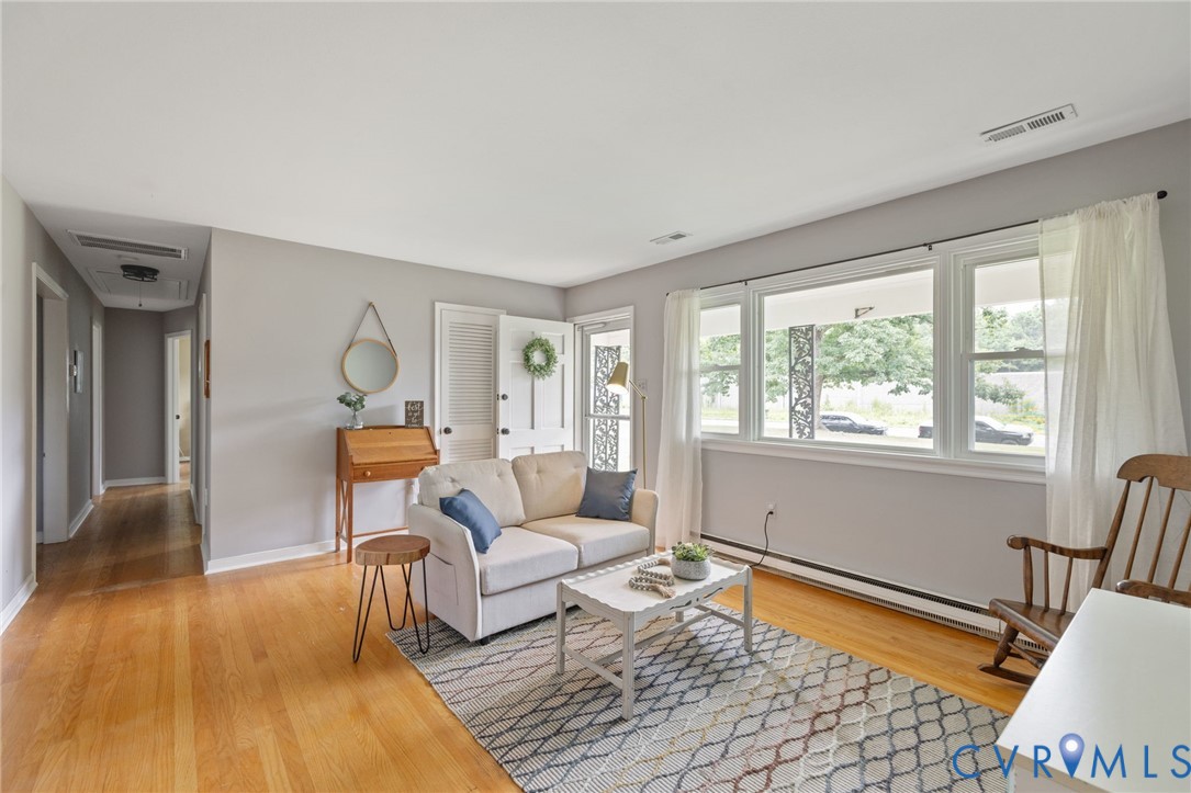 308 Woodview Dr