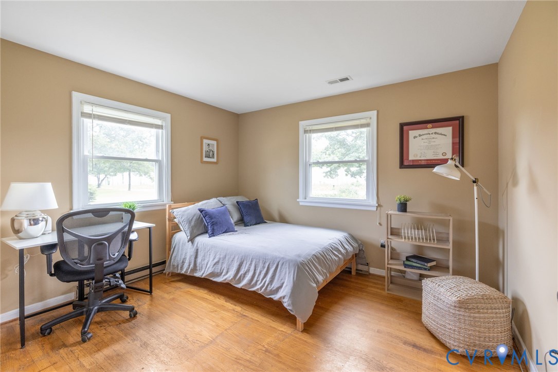 308 Woodview Dr