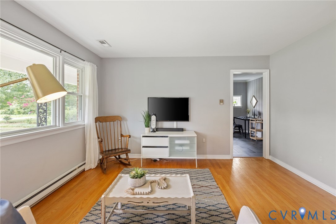 308 Woodview Dr