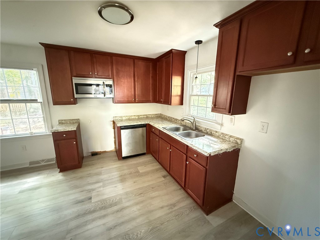 4633 Newbys Bridge Rd