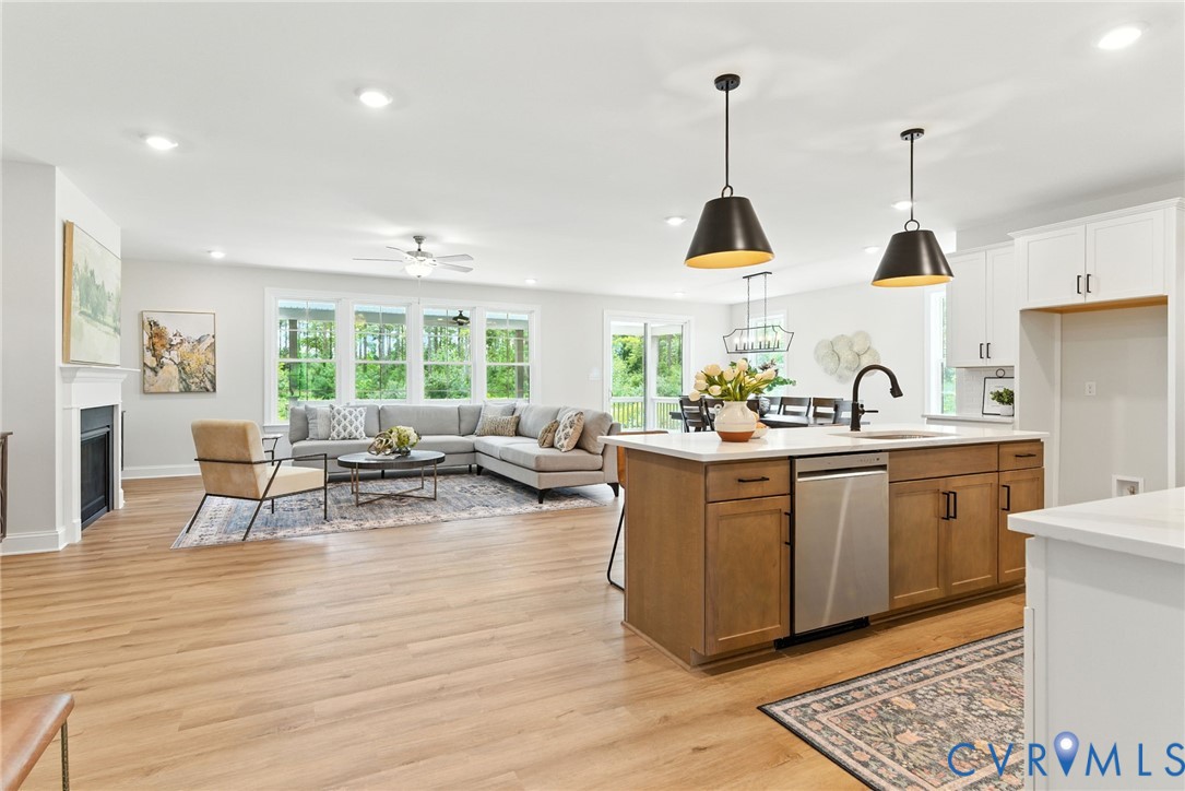 1363 Meadow Grove Dr