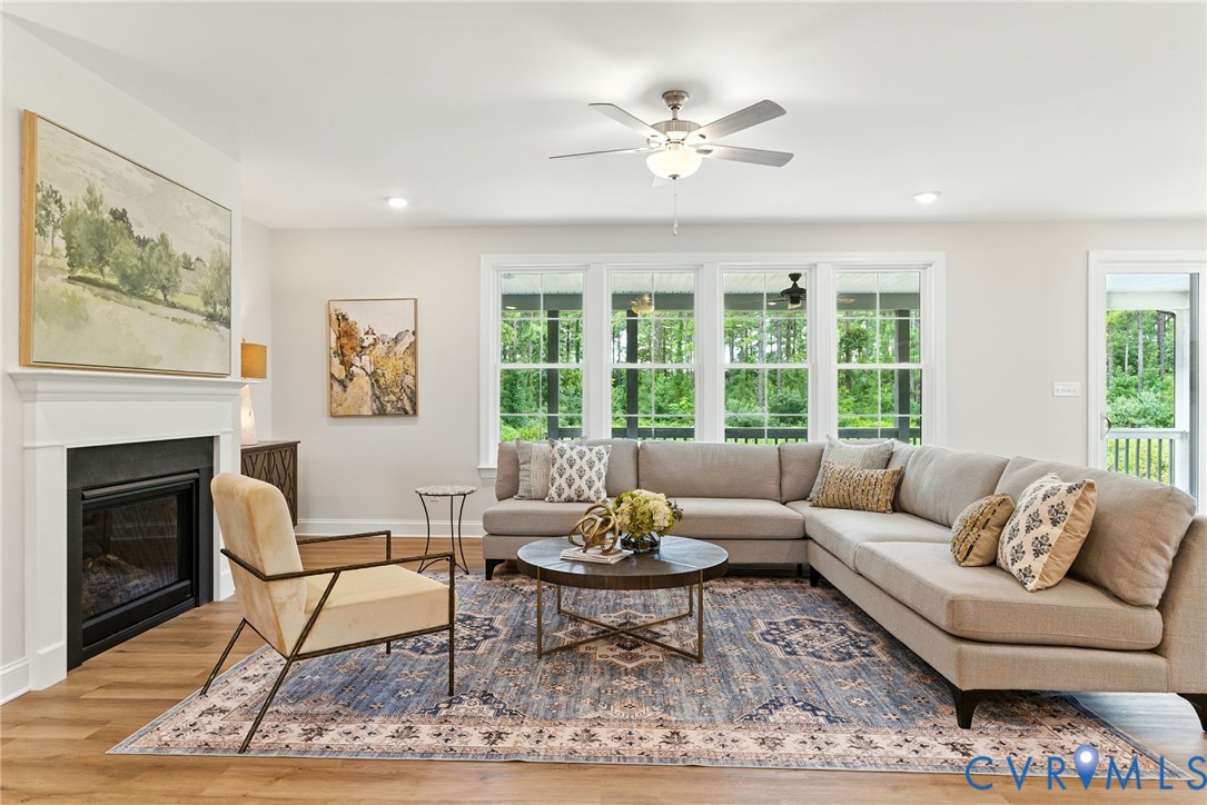 1363 Meadow Grove Dr