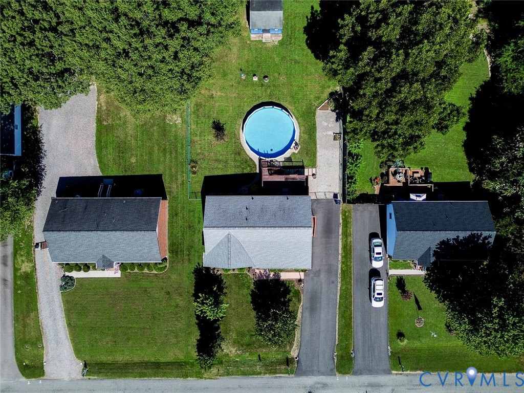 9035 Fayemont Dr