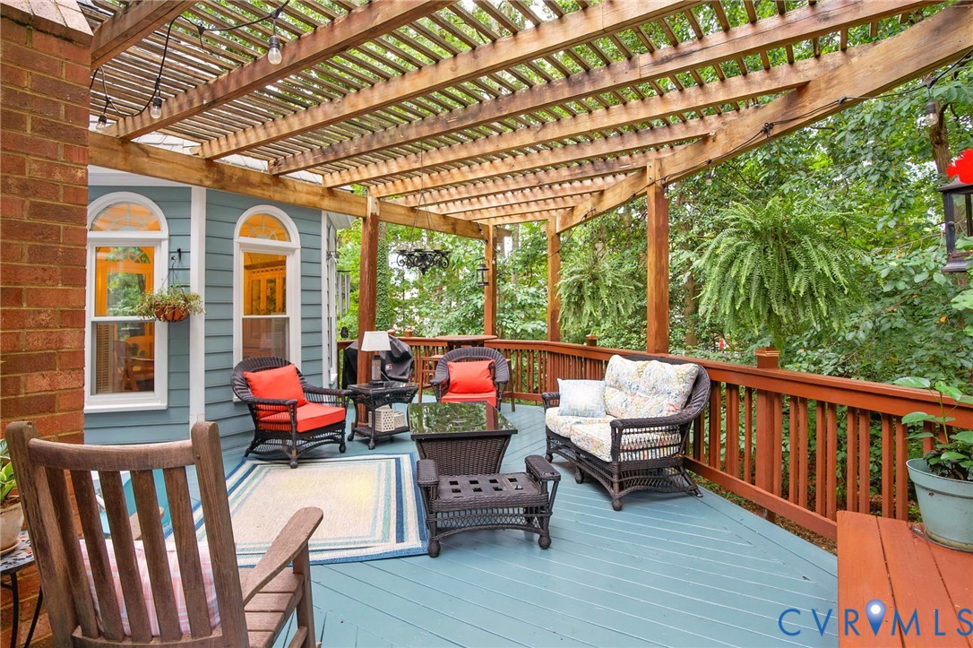 106 Huddersfield Dr
