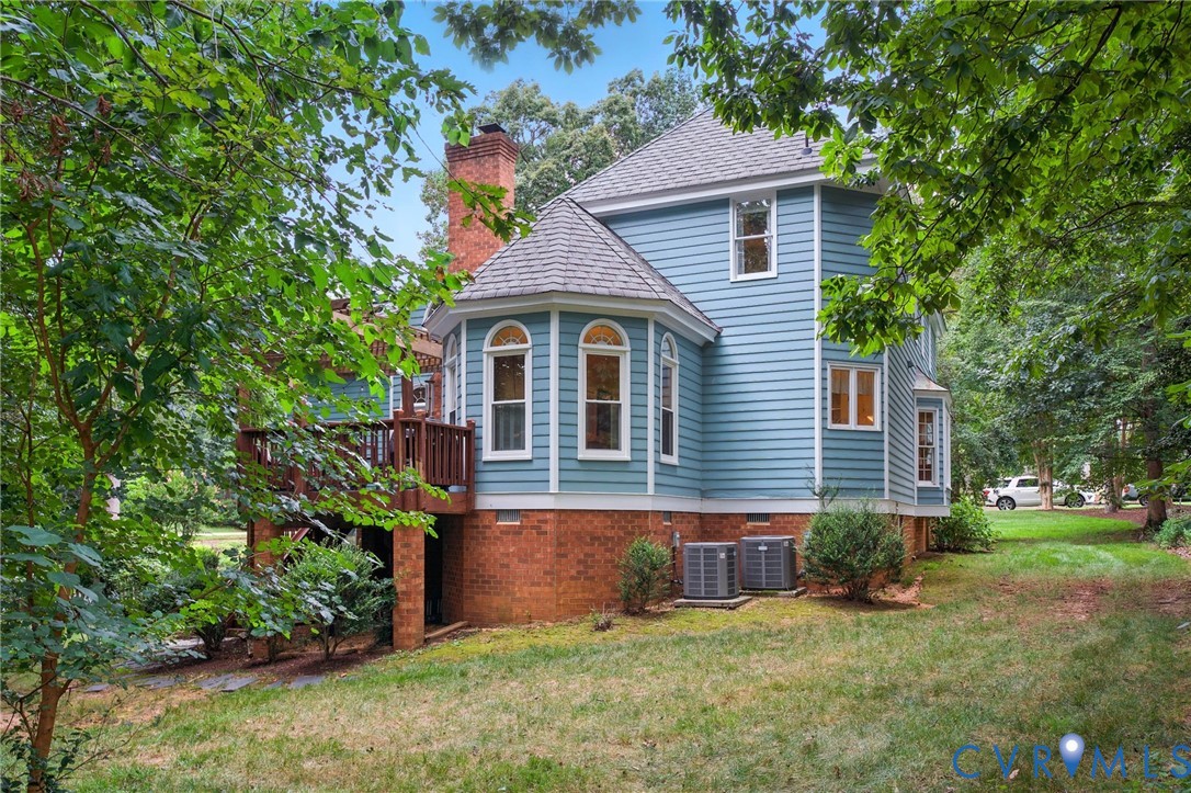106 Huddersfield Dr