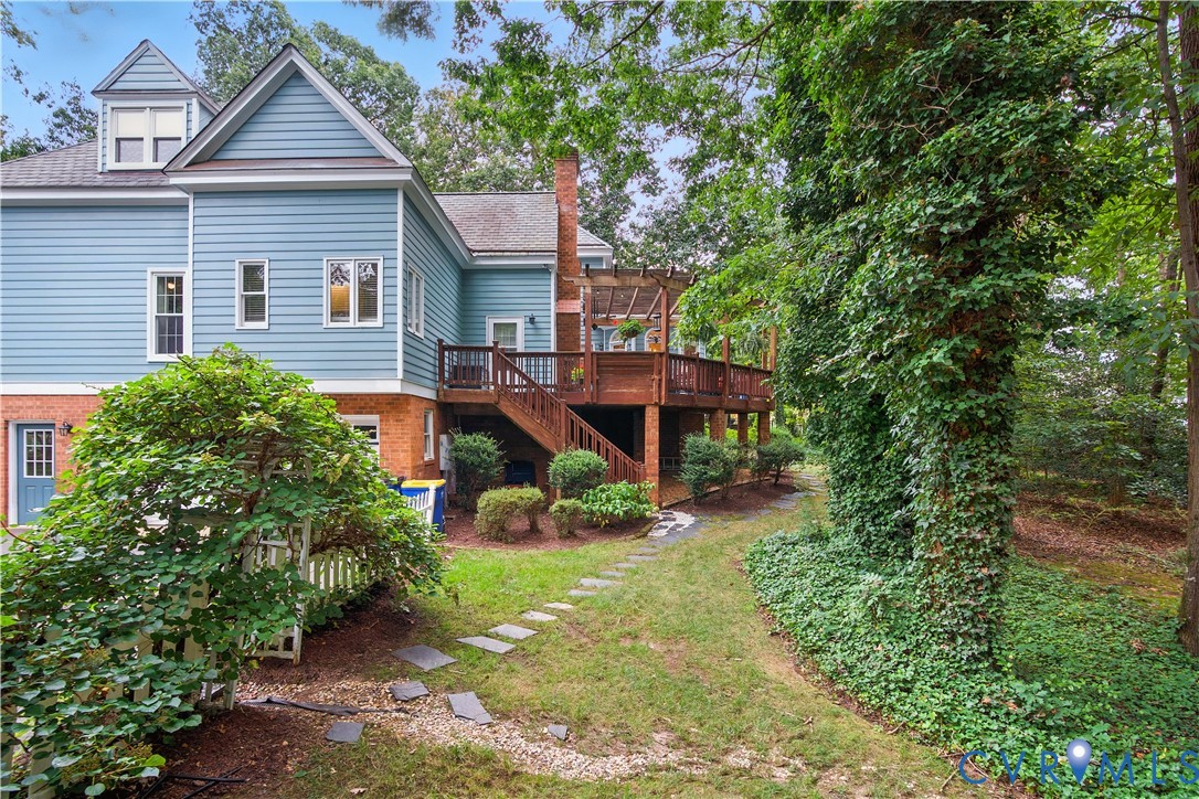 106 Huddersfield Dr