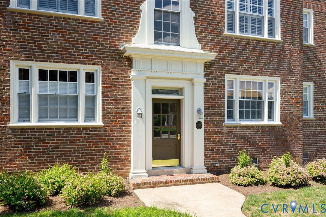 38 E Lock Ln Unit#4