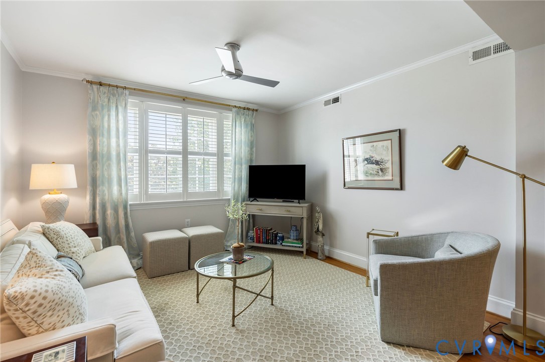 38 E Lock Ln Unit#4