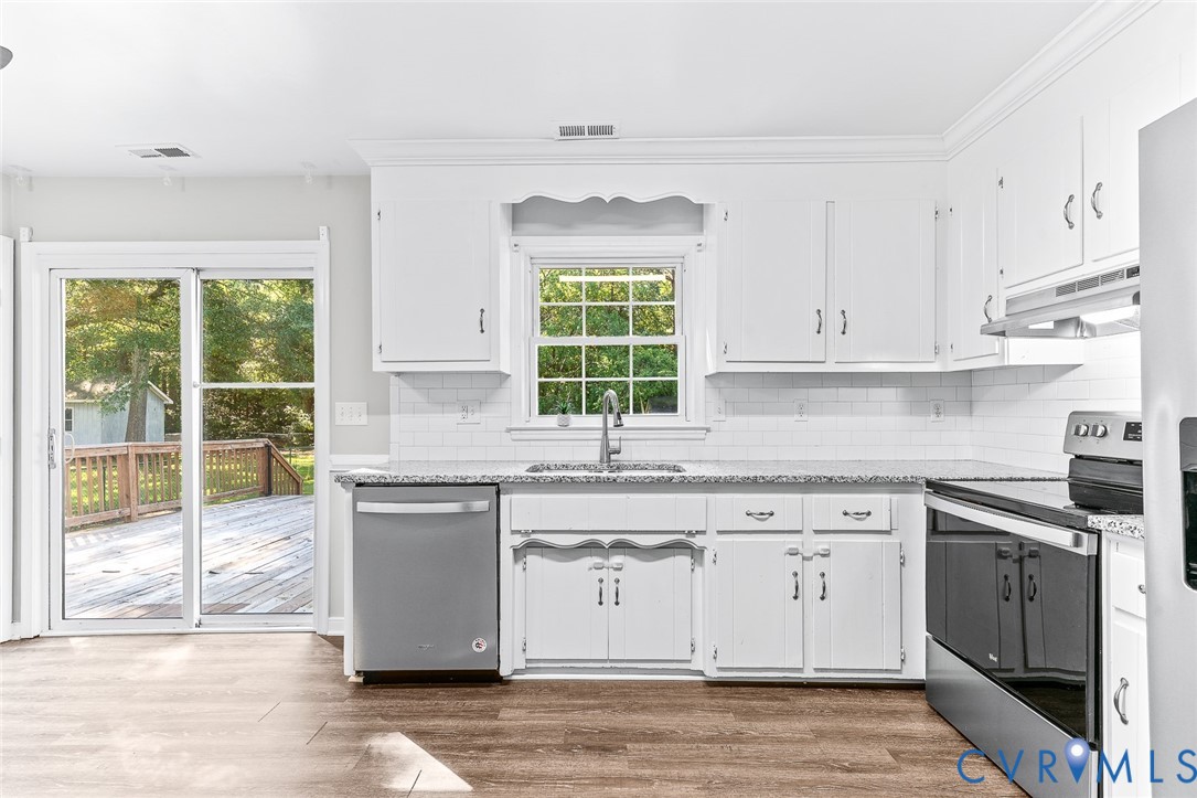 3105 Lalonde Dr