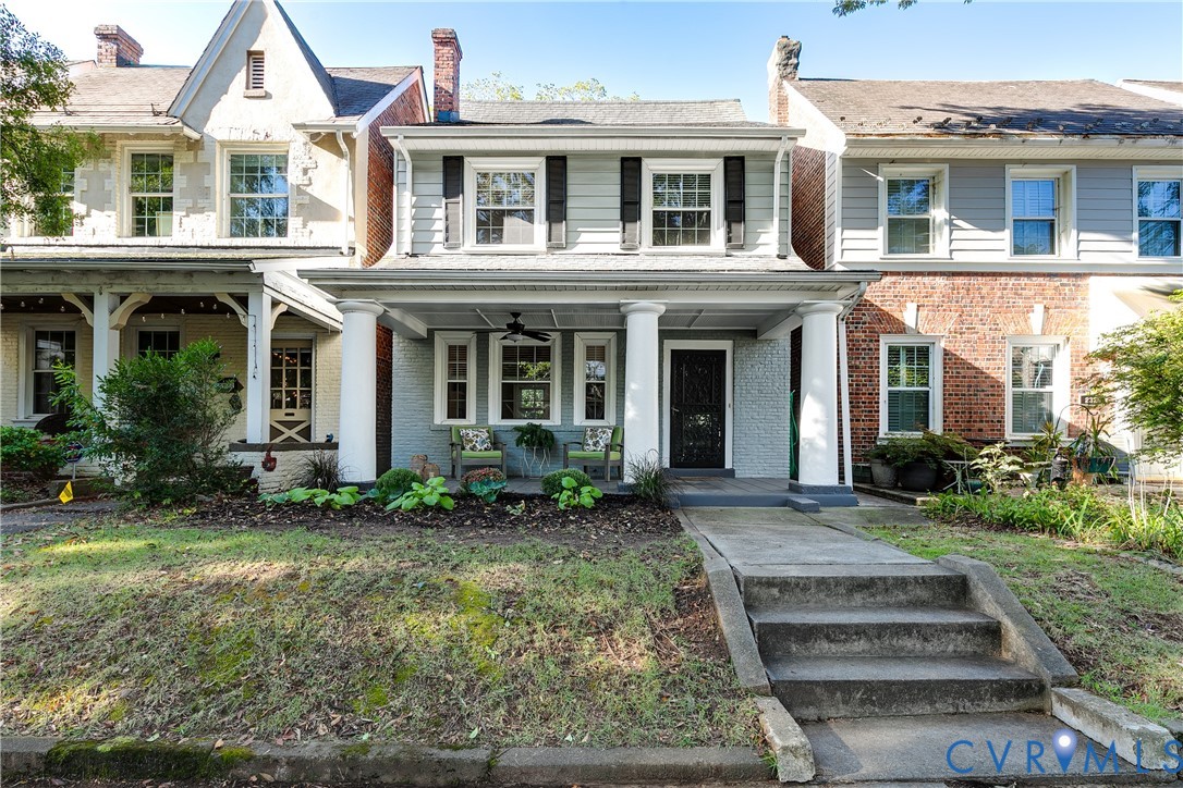 2323 Rosewood Ave