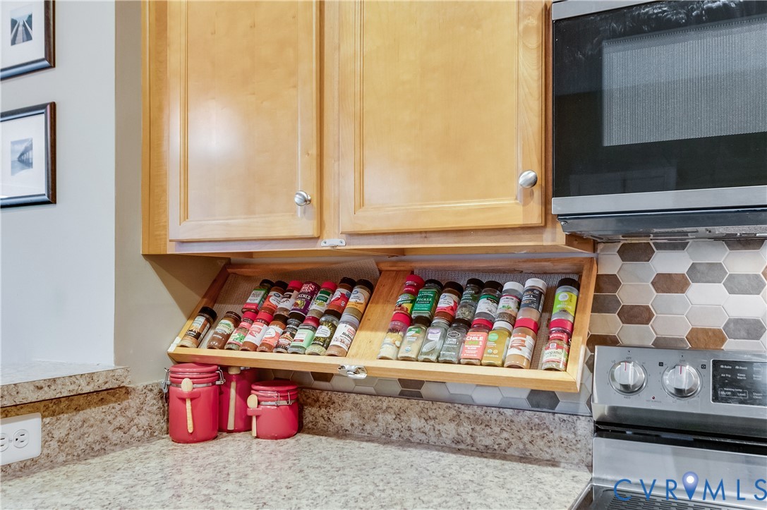 7357 Jackson Arch Dr