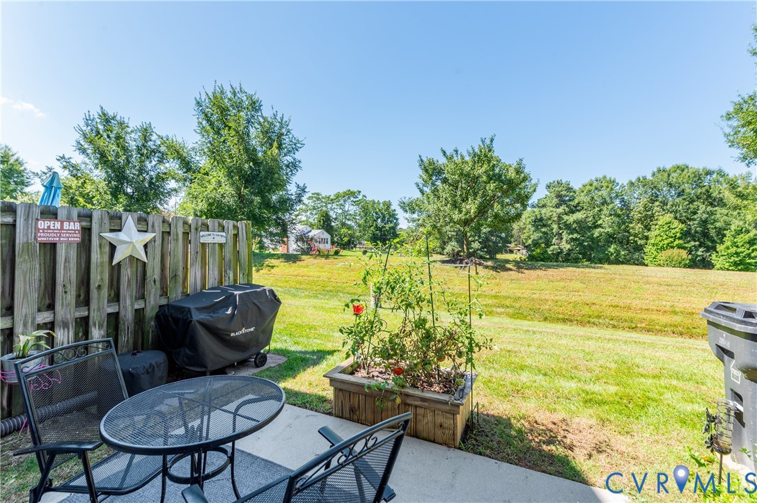 7357 Jackson Arch Dr