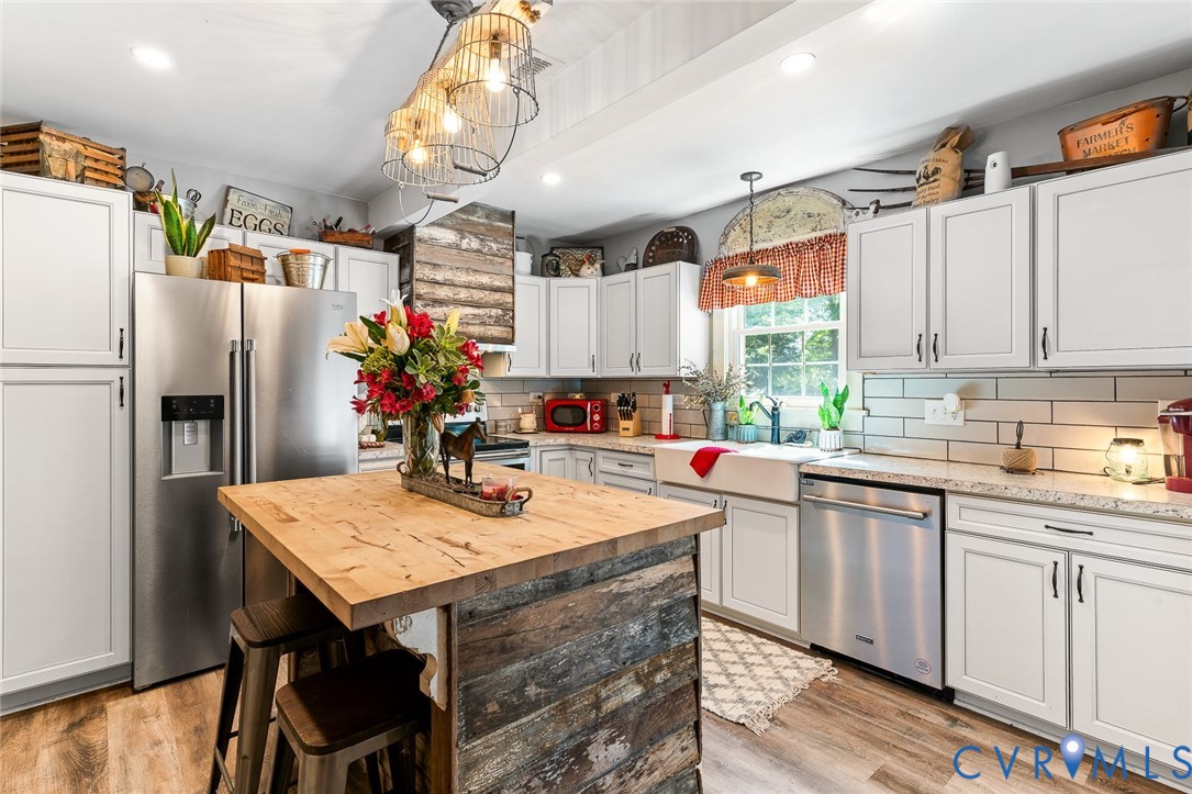 9261 South Courthouse Rd