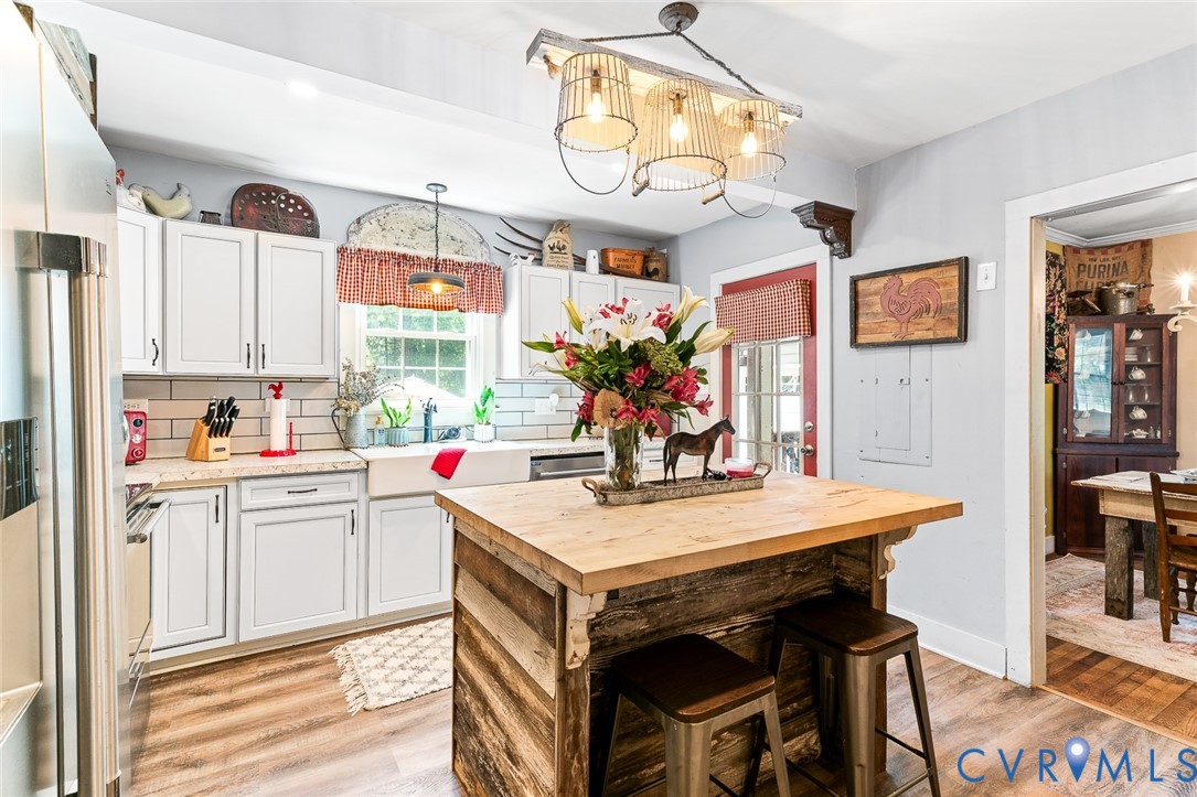 9261 South Courthouse Rd