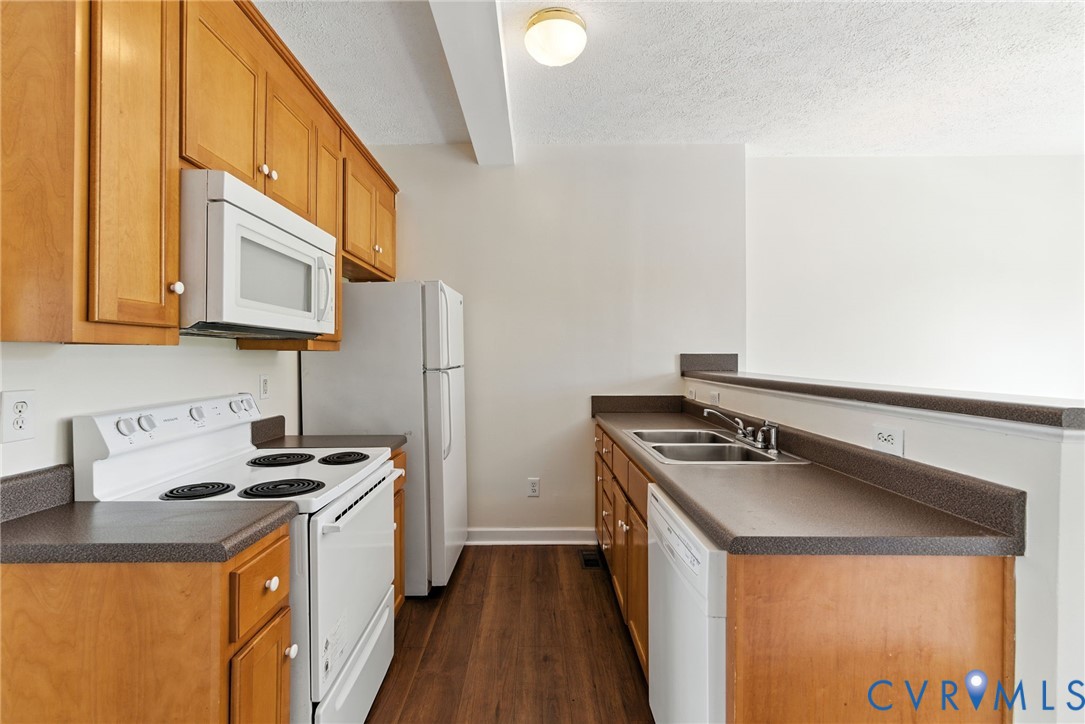 2716 Goyne Loop
