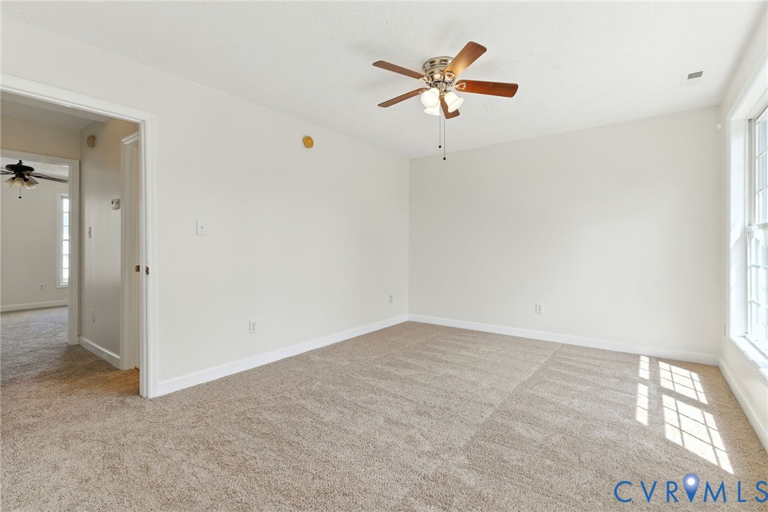 2716 Goyne Loop