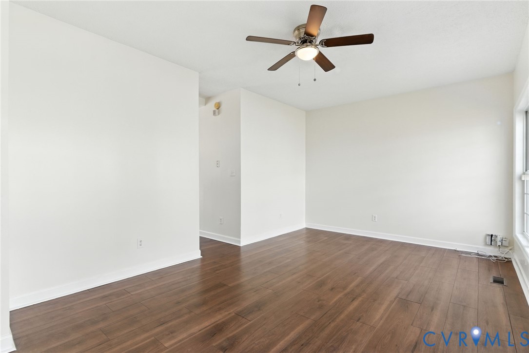 2716 Goyne Loop