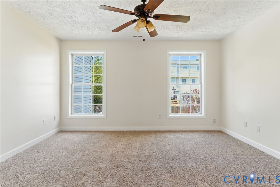 2716 Goyne Loop