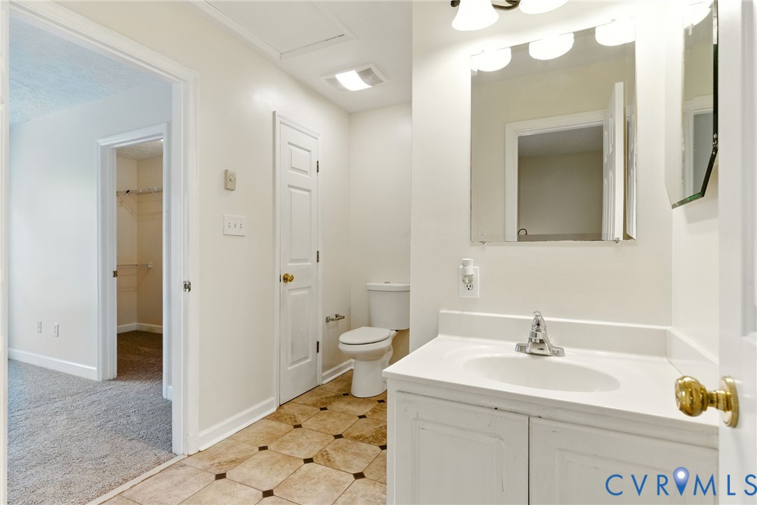 2716 Goyne Loop