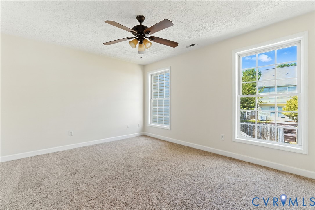 2716 Goyne Loop