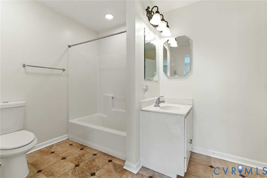 2716 Goyne Loop