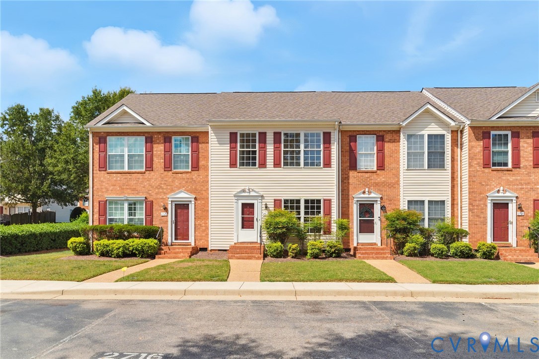 2716 Goyne Loop