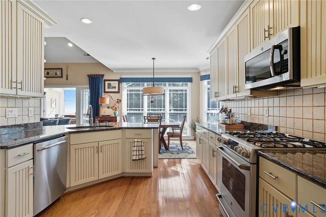 15201 Heron Pointe Way