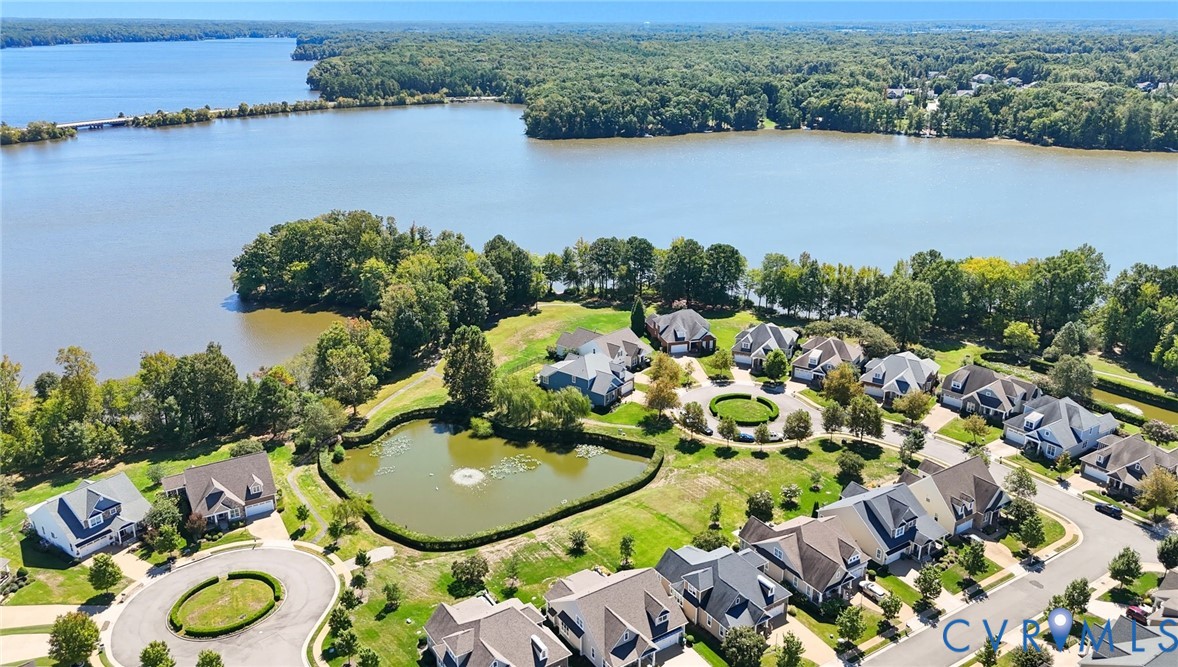 15201 Heron Pointe Way