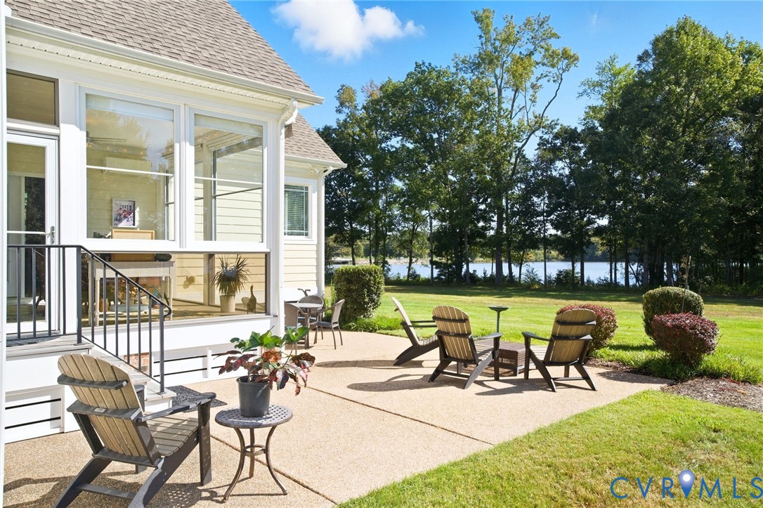 15201 Heron Pointe Way