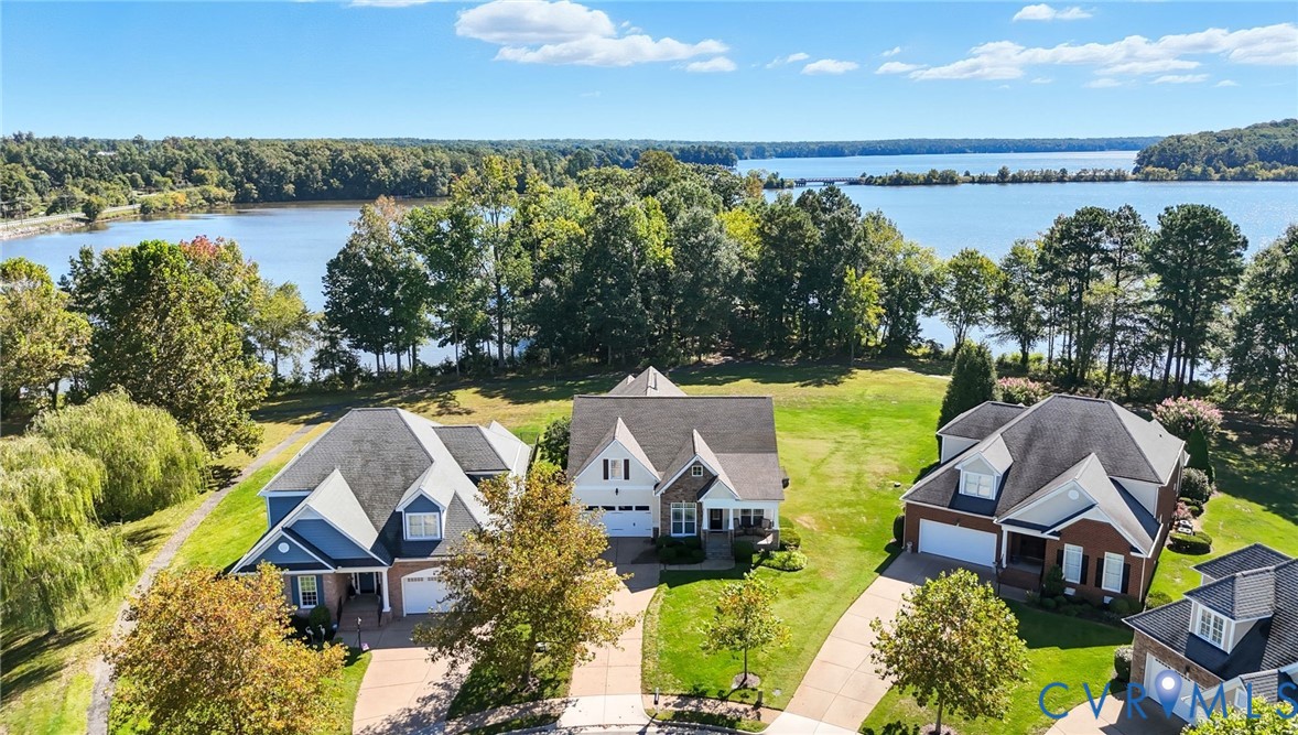 15201 Heron Pointe Way