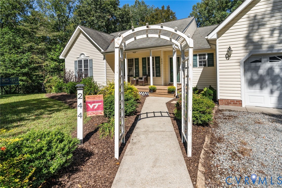 244 Parkwood Dr