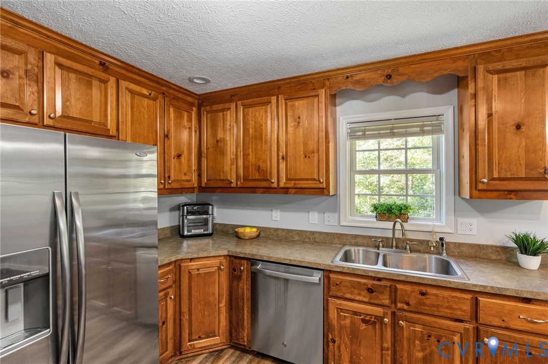 244 Parkwood Dr
